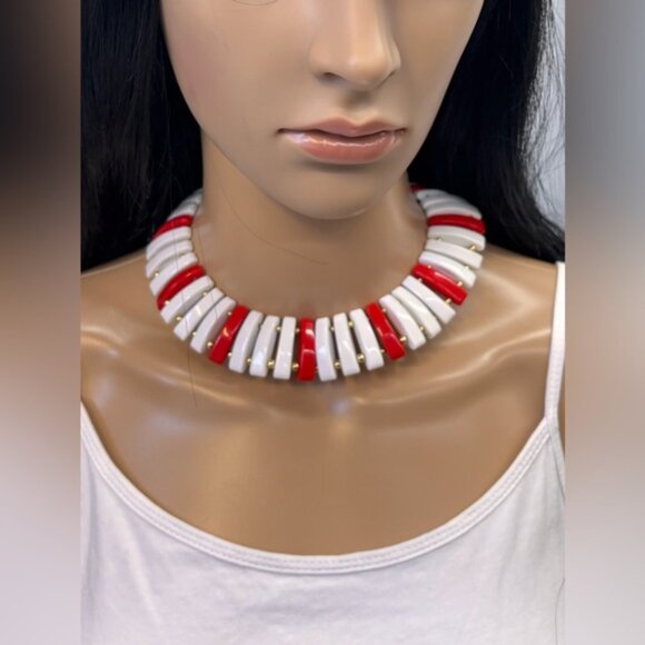 Retro Bold Red and White Statement Choker Necklace - Picture 2 of 16